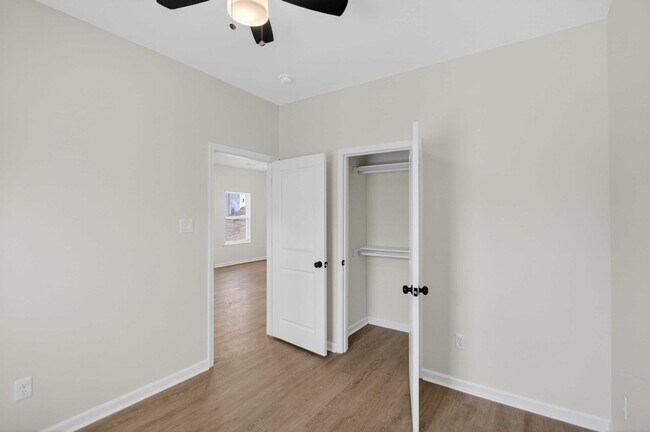 Building Photo - 2001-2003 Scotty Ct