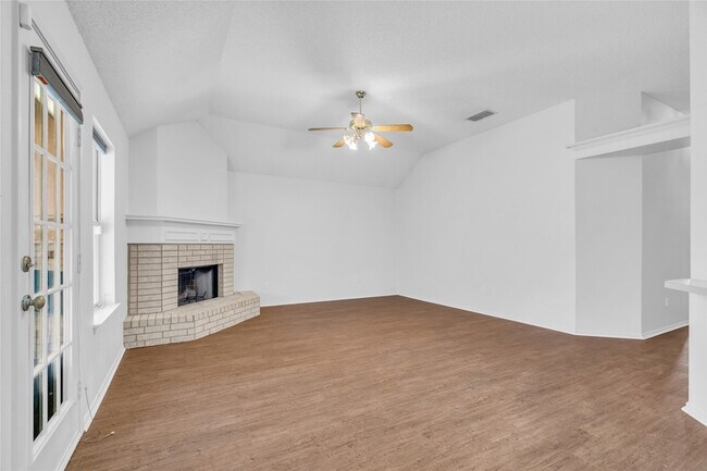 Building Photo - 8464 Ruthette Dr