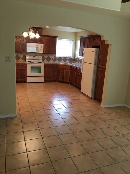 Building Photo - 1406 Tampa St