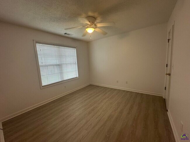 Building Photo - 282 Northridge Dr