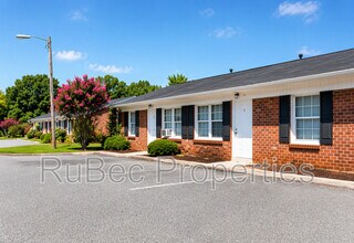 Building Photo - 416 S Weldon St