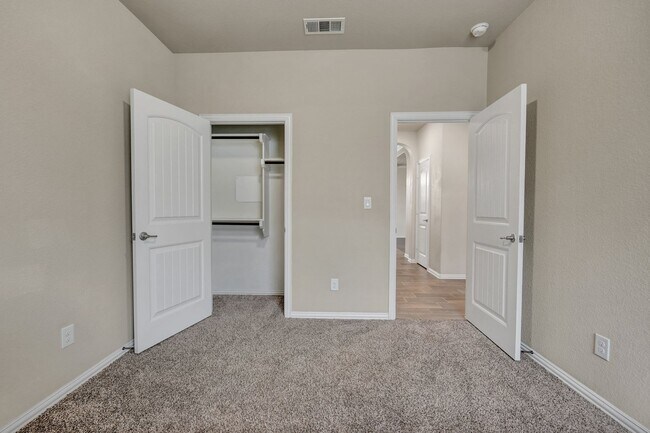 Building Photo - 6711 Hall of Fame Blvd