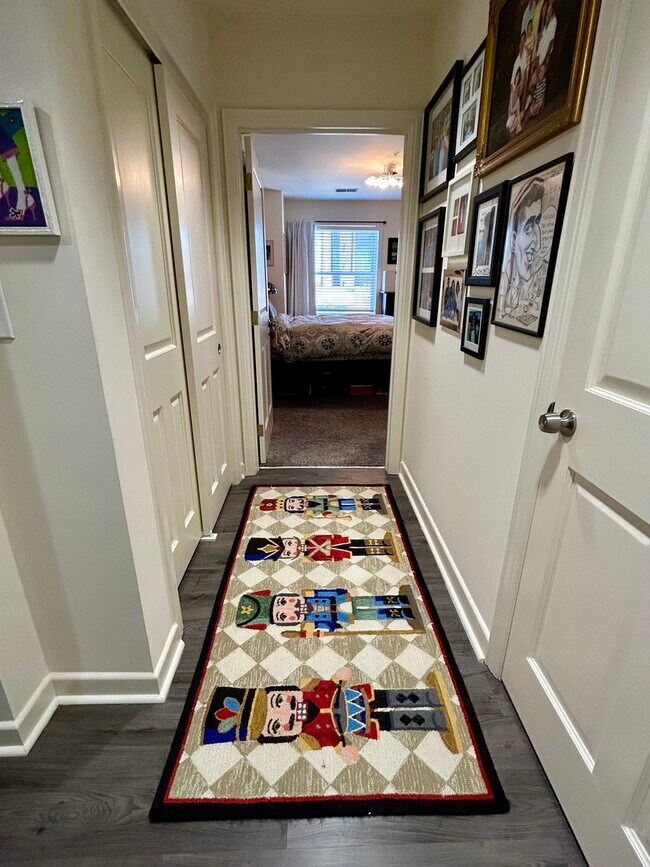 Building Photo - 1849 Green Bay Rd