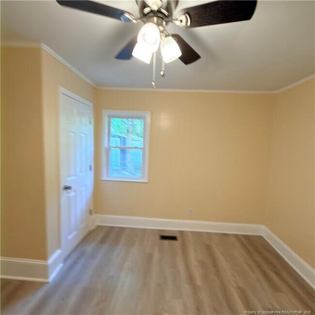 Building Photo - 228 Eastwood Ave