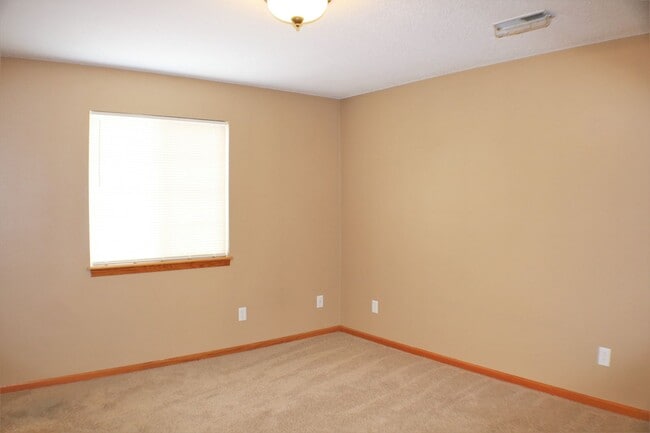 Building Photo - $1,250 | 2 Bedroom, 1 Bathroom Condo | Pet Friendly* | Available for an August 1st, 2026 Move In!