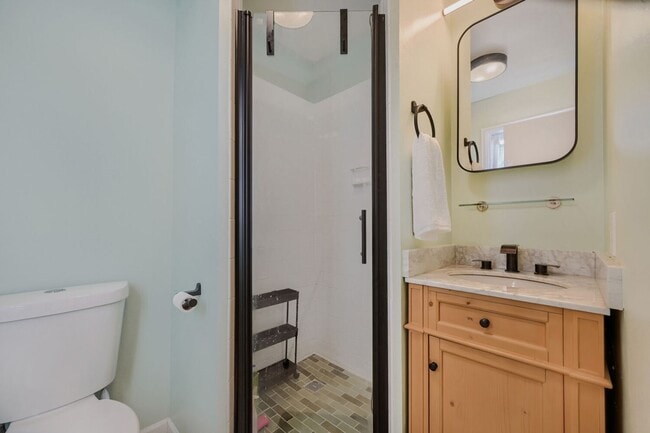 Building Photo - 3015 Edison Ct
