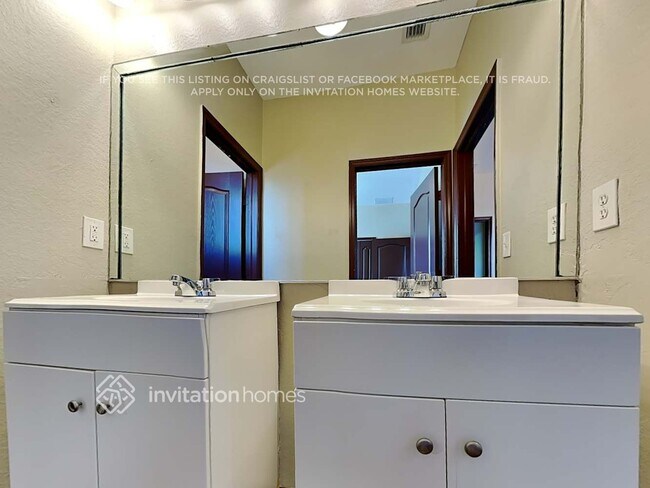 Building Photo - 1808 SW 153rd Pass