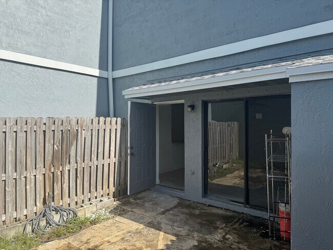 Building Photo - 13 Crossings Cir