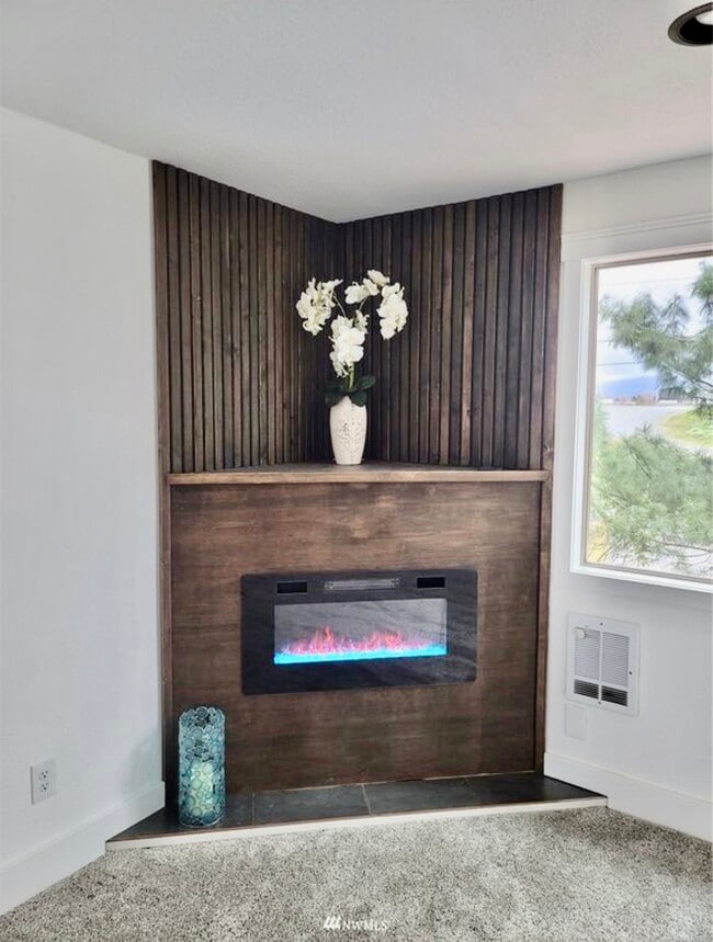 Building Photo - 17238 WA-536
