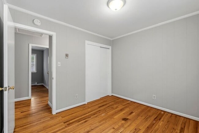 Building Photo - Large Home in Four Seasons Area, Hardwoods, Dining Room, Screed Porch, Fenced!