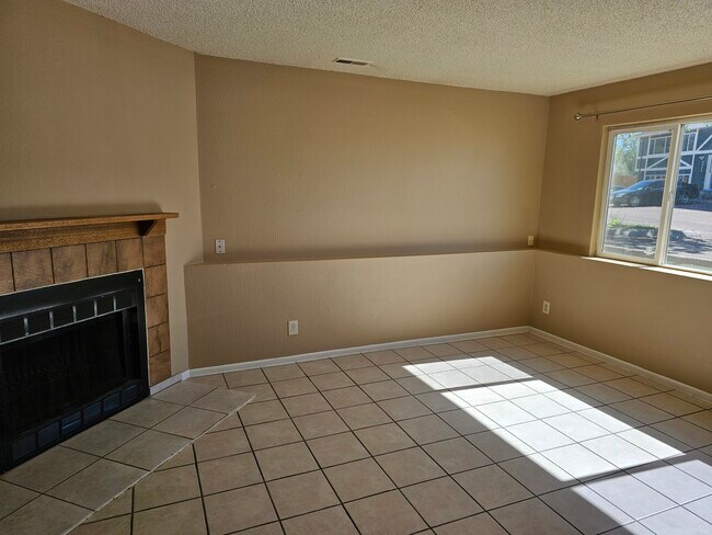 Building Photo - 3480 Cochran Dr