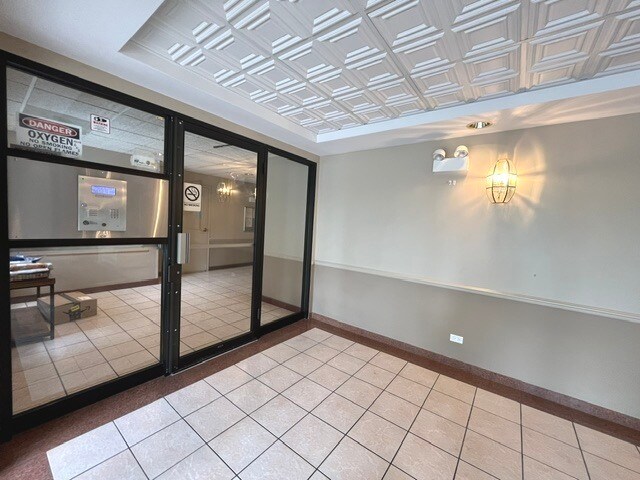 Building Photo - 6540 W Irving Park Rd