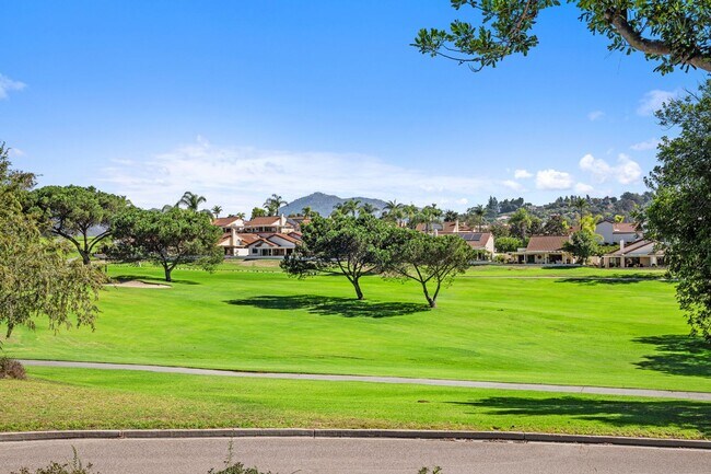 Building Photo - Gorgeous Remodeled 2Br/2Ba house W/2 Car attached  Garage in Oaks North