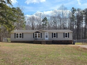 Building Photo - 3 bedroom mobile home in Iron Station