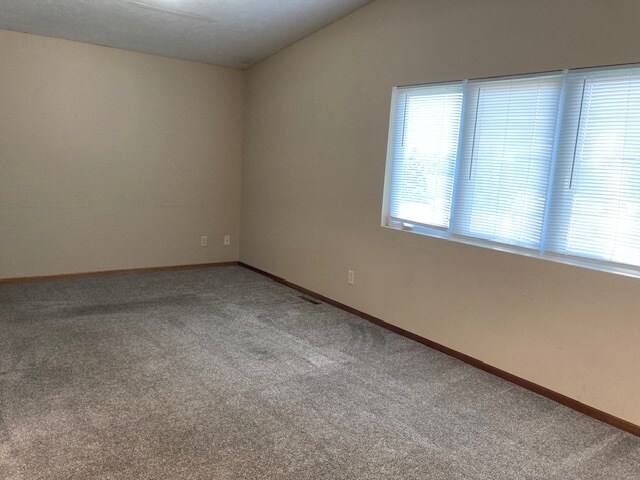 Building Photo - 1705 University Dr