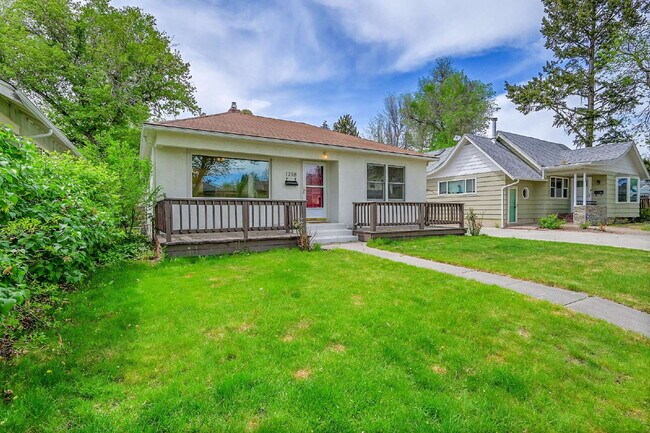 Building Photo - $2,300.00 - 2 Beds, 1 Bath, Single Family ...