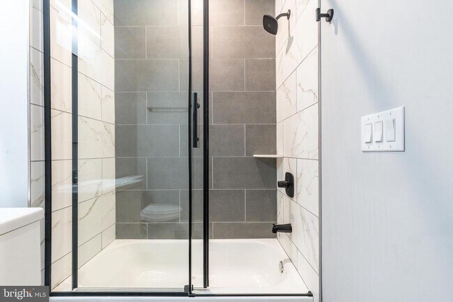 Building Photo - 2821 Livingston St