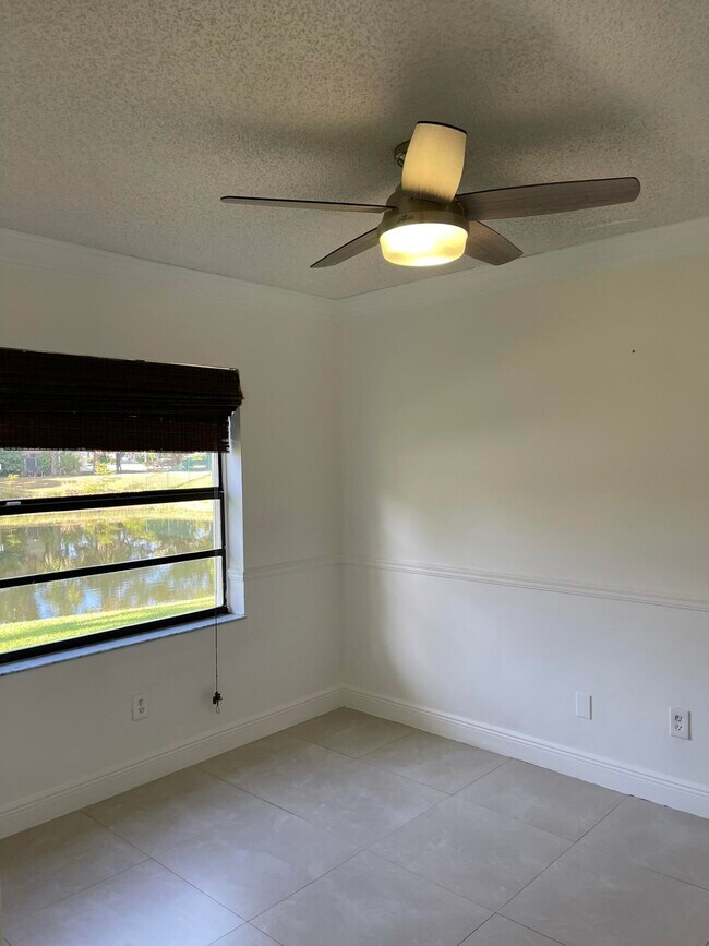 Building Photo - 1120 Parkside Green Dr