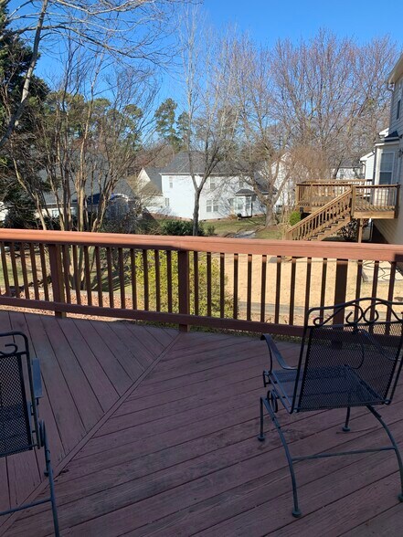 back deck - 5506 Phillipsburg Dr