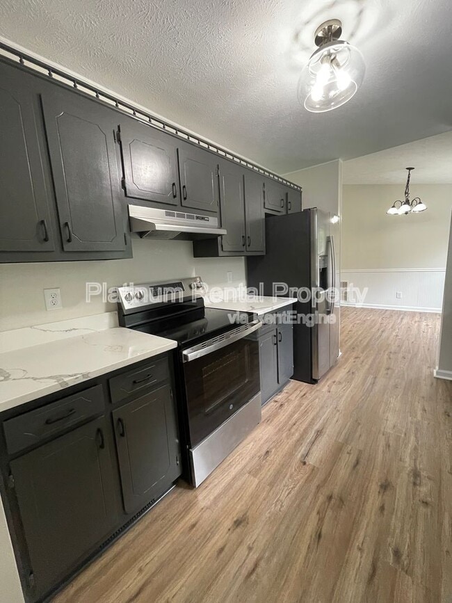 Building Photo - 35 Pecks Creek Ct