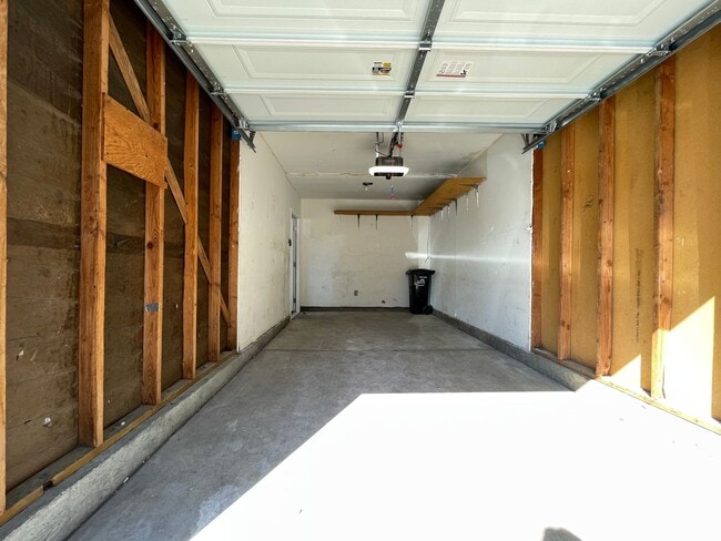 Building Photo - San Jose - Updated Home with Garage & Carport