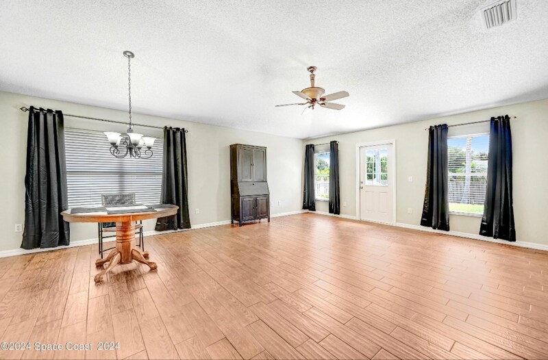 Building Photo - 2711 Stratford Pointe Dr