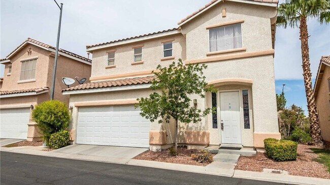 Primary Photo - 824 Clear Diamond Ave