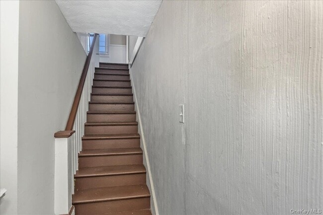 Building Photo - 35 Lake Ave