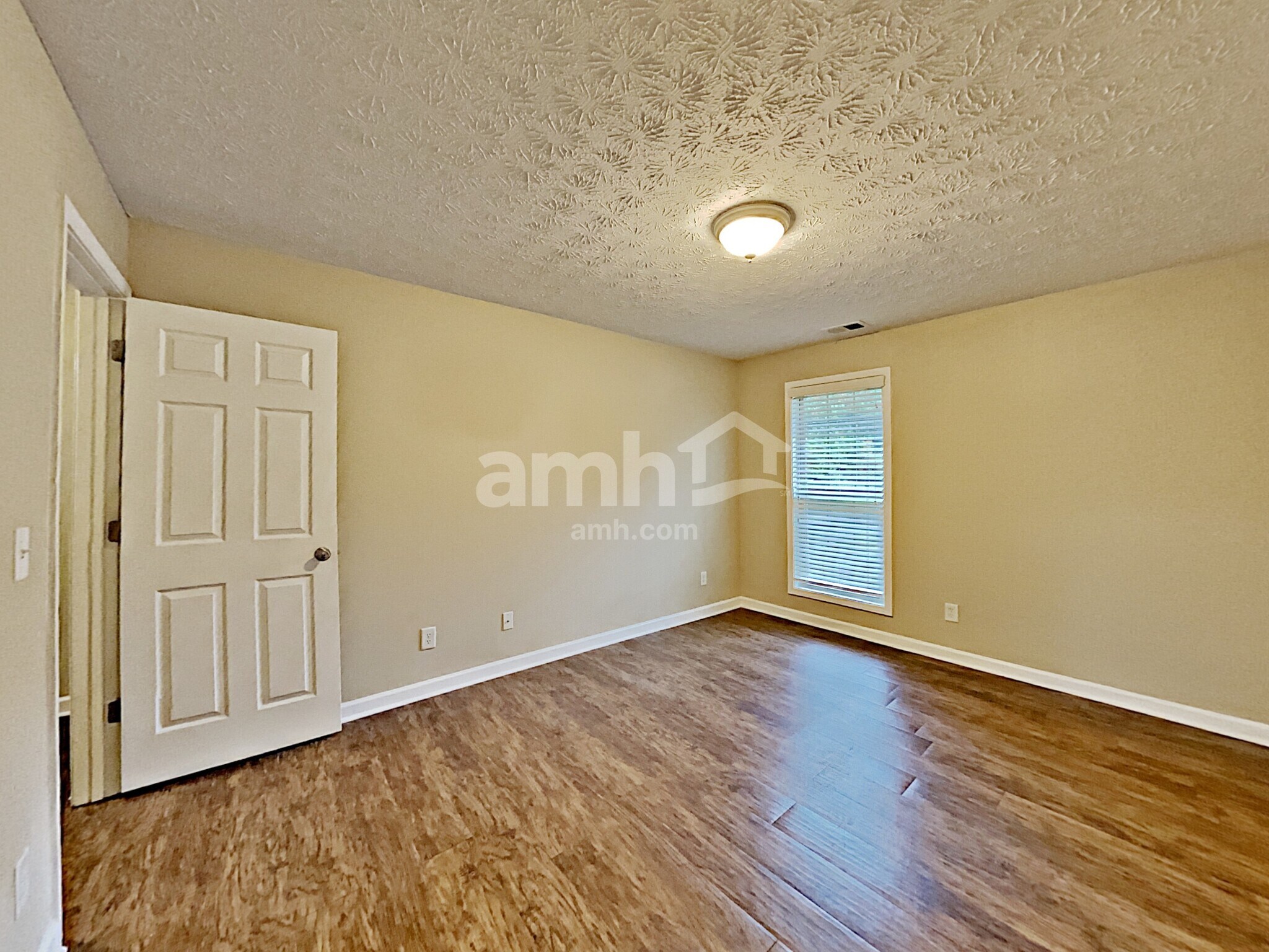 Building Photo - 70 Maxton Ave