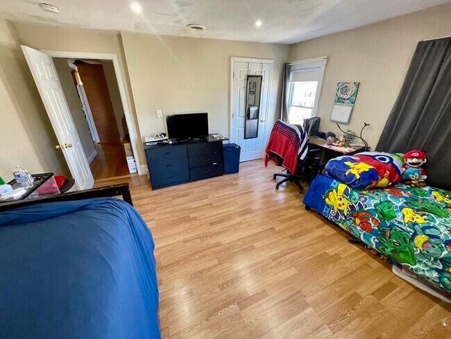 Building Photo - 54 West St