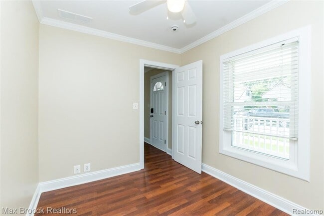 Building Photo - 2742 Inman St
