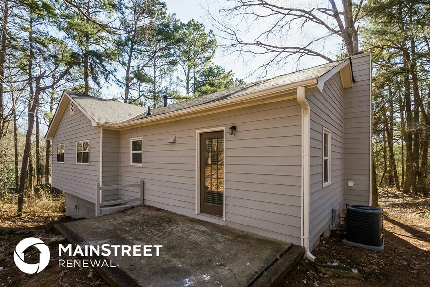 Building Photo - 302 W Paulding Blvd
