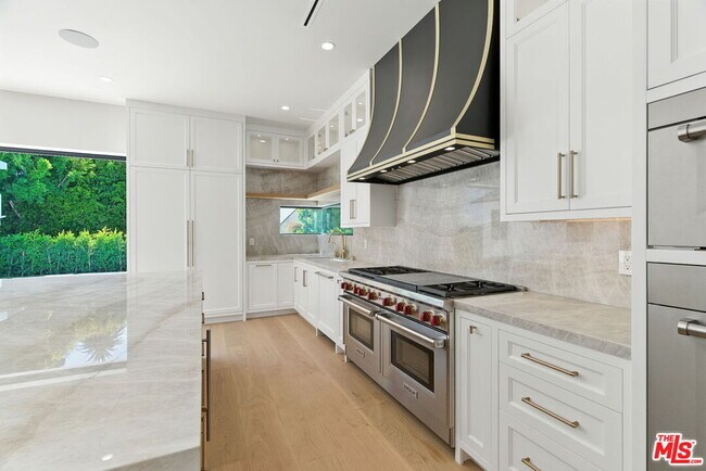 Building Photo - 603 N Camden Dr
