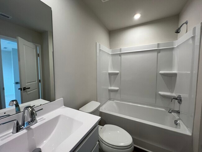 Building Photo - 7102 Capstan Ter