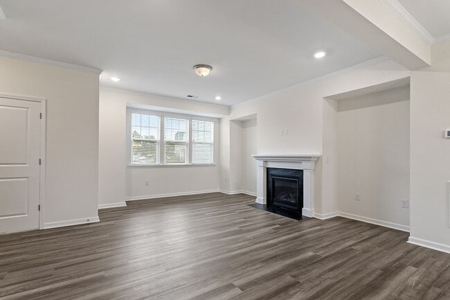 Building Photo - 1928 Austin Ridge Pky