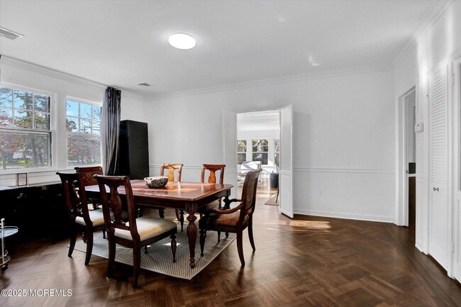 Building Photo - 589 Westwood Ave