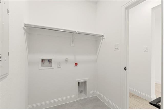 Building Photo - 2902 Hanscom St