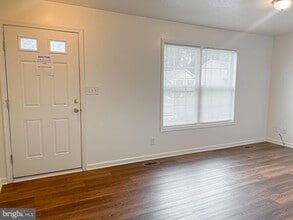 Building Photo - 104 Basin Dr