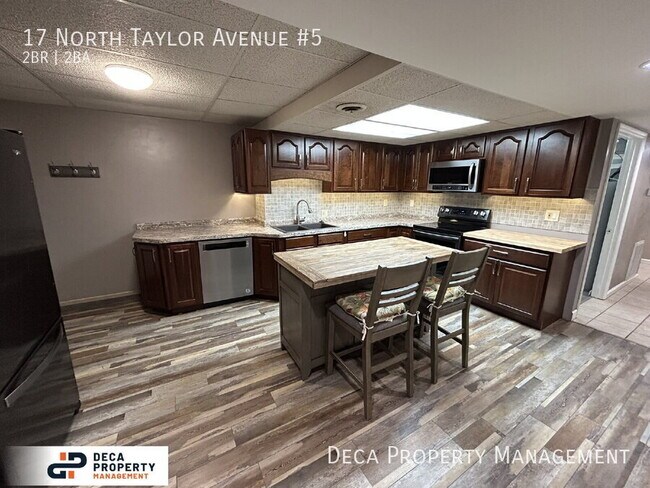 Building Photo - 17 N Taylor Ave