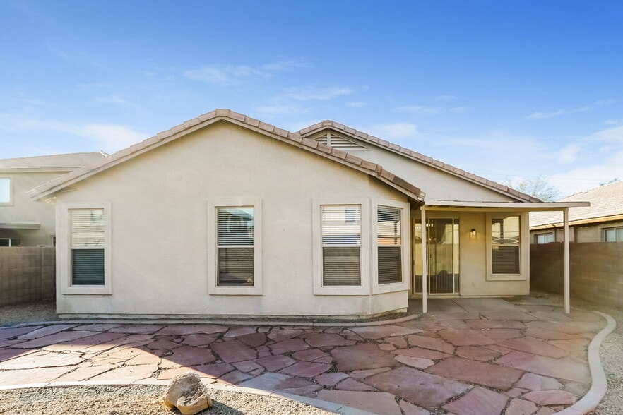 Building Photo - 3014 W Donner Dr