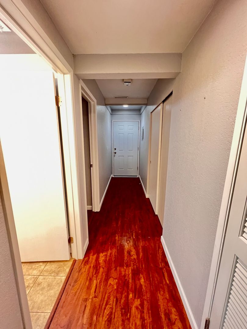 Building Photo - Bothell Landing Condo