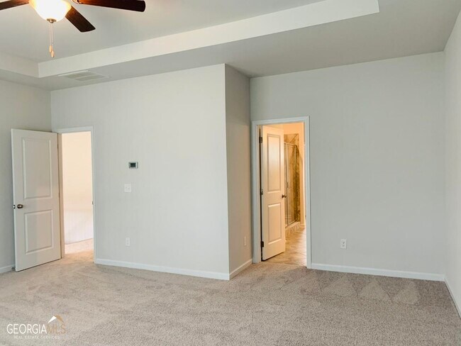 Building Photo - 7660 Tiberon Pkwy