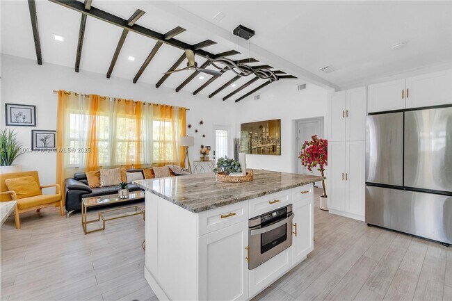 Building Photo - 774-774 NW 49th St