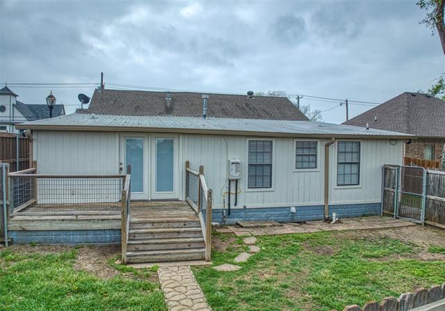 Building Photo - 315 E Avenue F