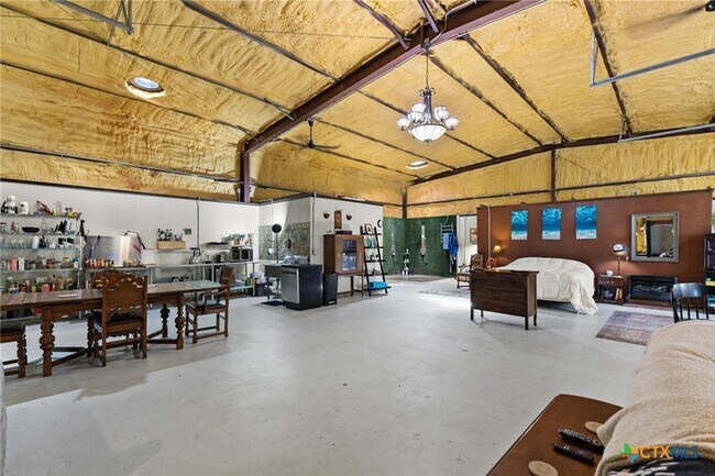 Building Photo - 218 Alexandra Ln