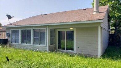 Building Photo - 19246 Cypress River Dr
