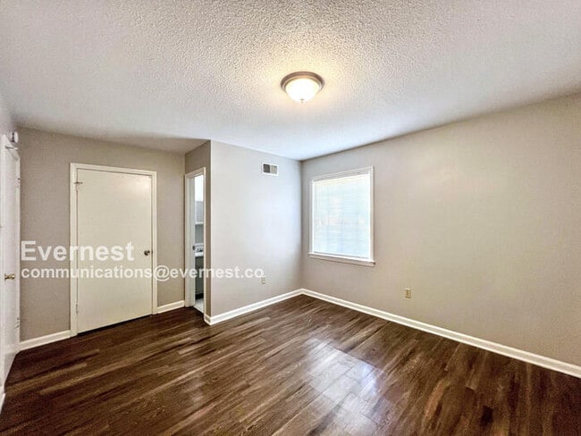 Building Photo - 5728 Choctaw Dr