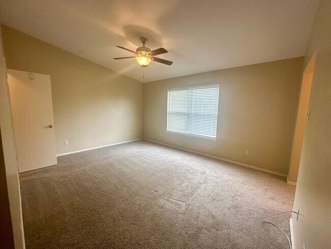 Building Photo - FALL INTO A NEW HOME WITH OUR MOVE-IN SPECIALS!