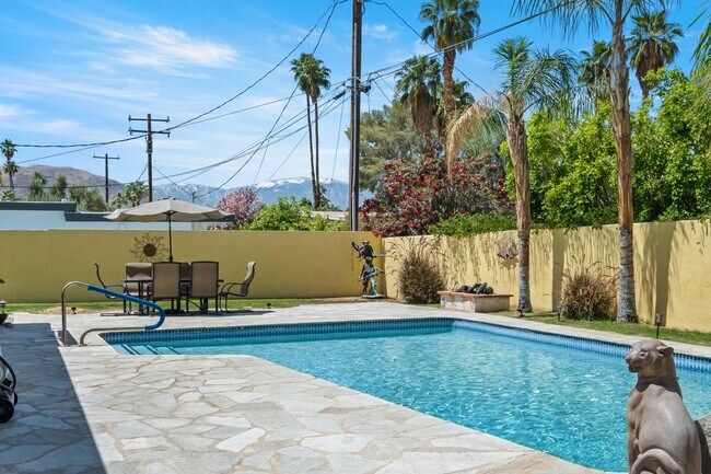 Building Photo - 74460 Fairway Dr
