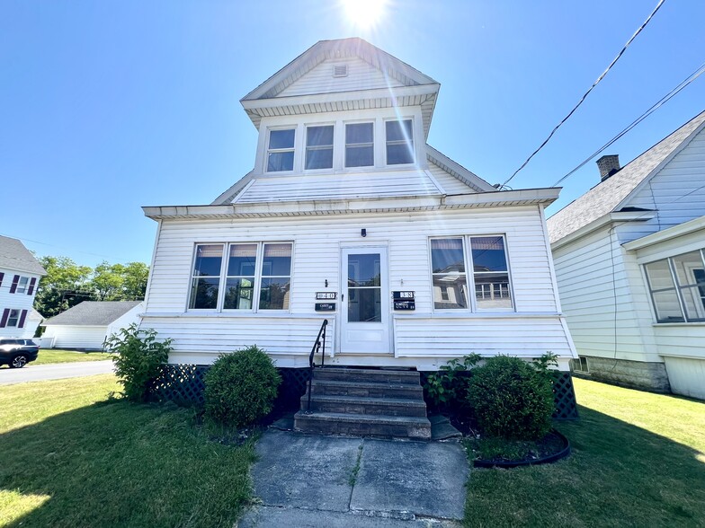 Primary Photo - 40 Mathias Ave